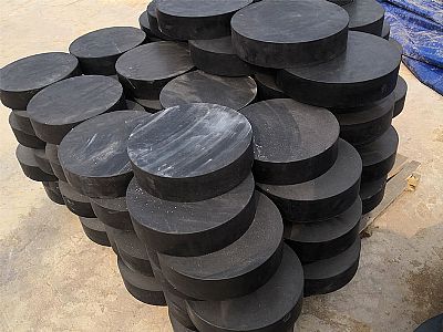 木兰县板式橡胶支座由若干层橡胶片与薄钢板经加压硫化